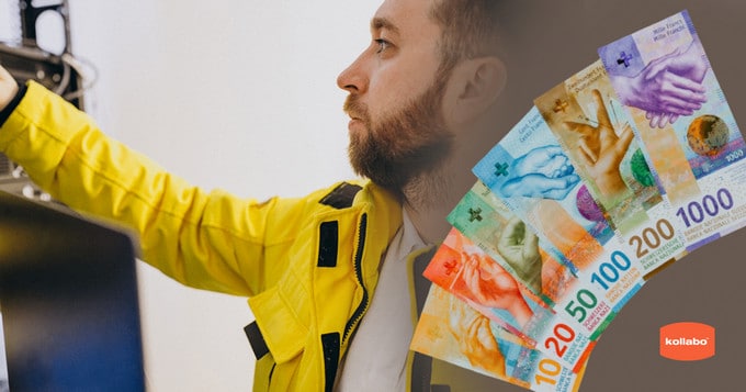 Ein Mann in einer gelben Jacke wirft Geld in einen Automaten.